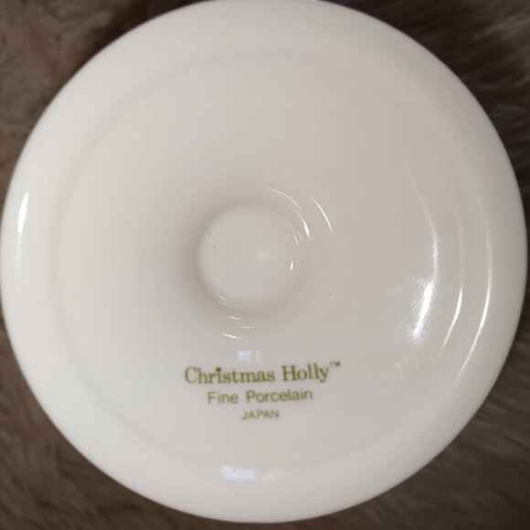 It's Right Around The Corner! Holly Motif Porcelain Pedestal Mugs - Picture 3 of 3